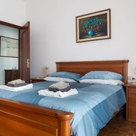 A Due Passi Dall'ospedale Apartmán *