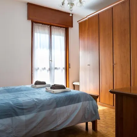 A Due Passi Dall'ospedale * Parme