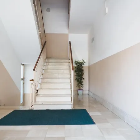 A Due Passi Dall'ospedale Apartment
