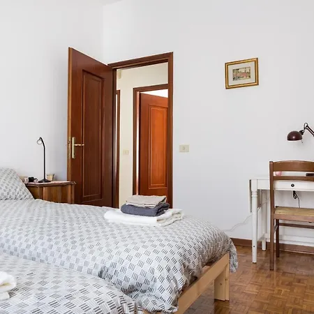 Apartment A Due Passi Dall'ospedale Parma