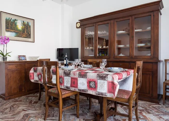 A Due Passi Dall'ospedale Apartment *