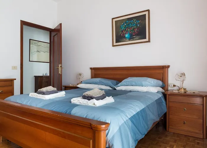 A Due Passi Dall'ospedale Apartment *